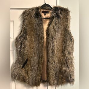 Never worn FAUX Fur Via Spiga Vest